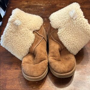 Ugg boot size 38, Bailey button triplet